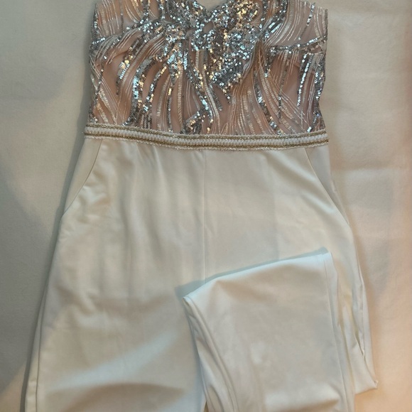 Elegant jumpsuit with pockets! - Picture 2 of 4